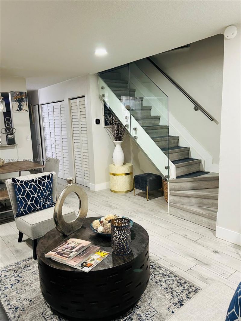 9835 Riverside Dr, Unit 7-39, Coral Springs, FL 33071 Photo