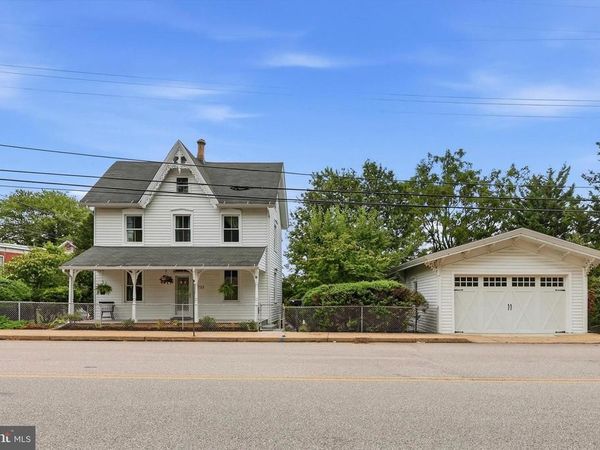 733 MAIN STREET, BROOKHAVEN, PA 19015