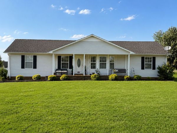 1325 Horseshoe Dr , Lewisburg, TN 37091
