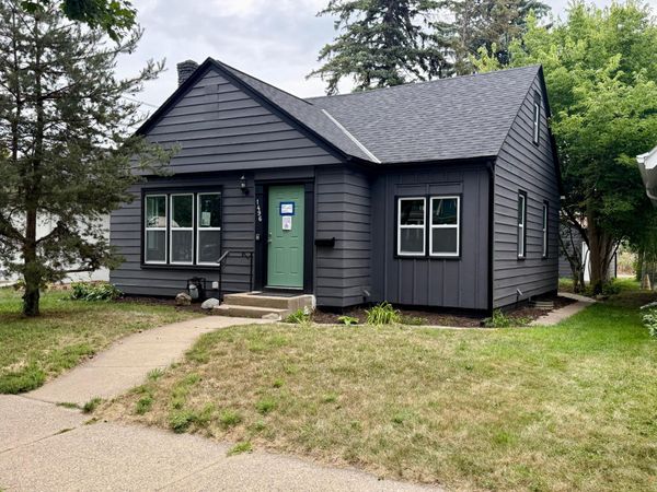 1496 Hamline Avenue N, Saint Paul, MN 55108