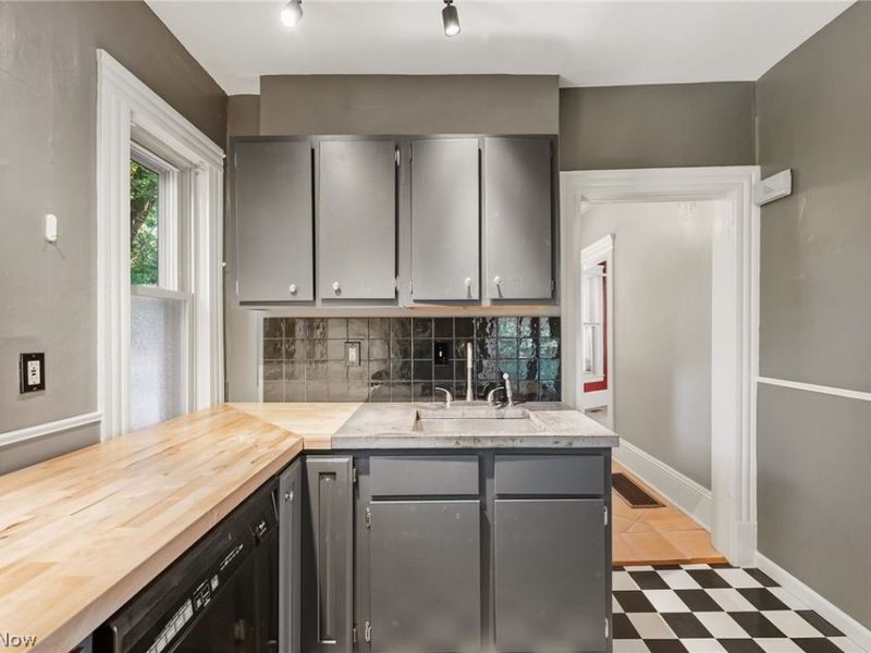 1308 W 95th Street, Cleveland, OH 44102 Photo 17