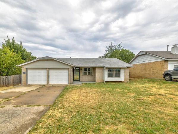 628 Baer Drive, Moore, OK 73160