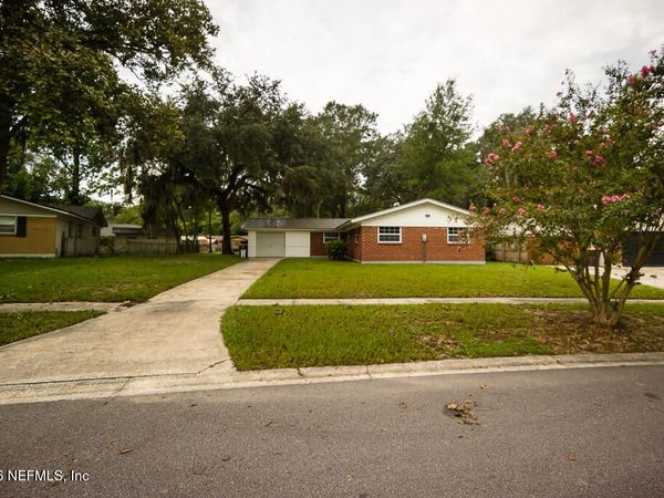 1068 KNOLL Cove, Jacksonville, FL 32221