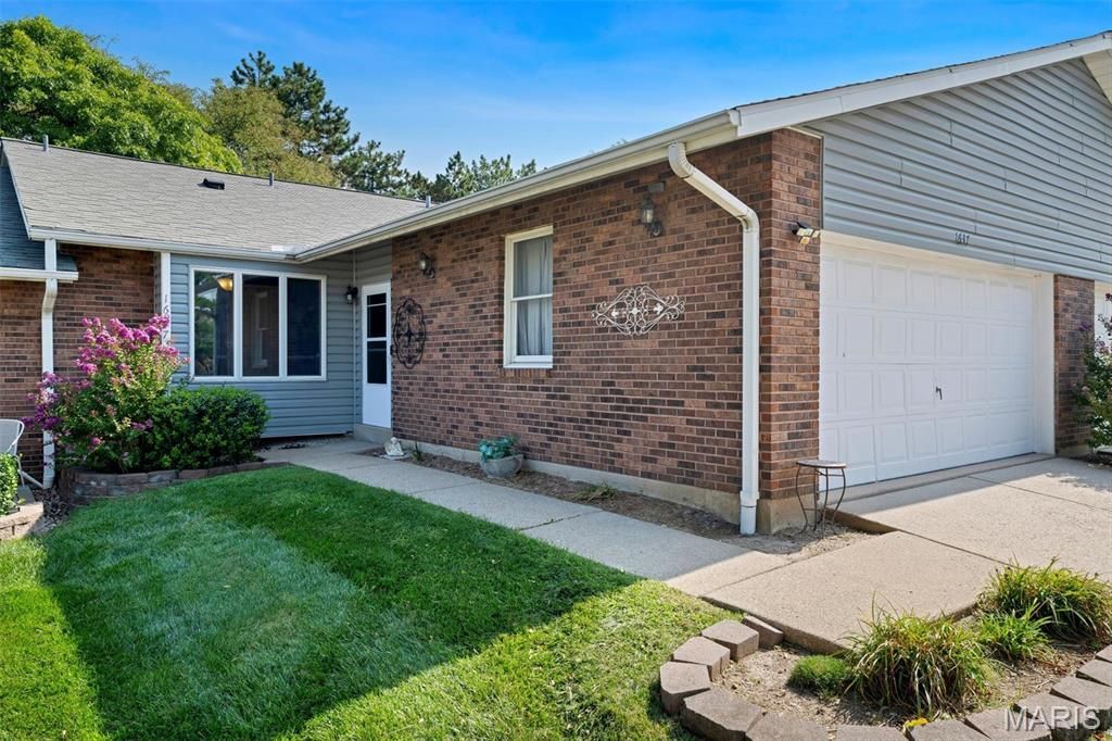 1637 Rosewall Drive, Unit B, Saint Charles, MO 63303 Main Photo