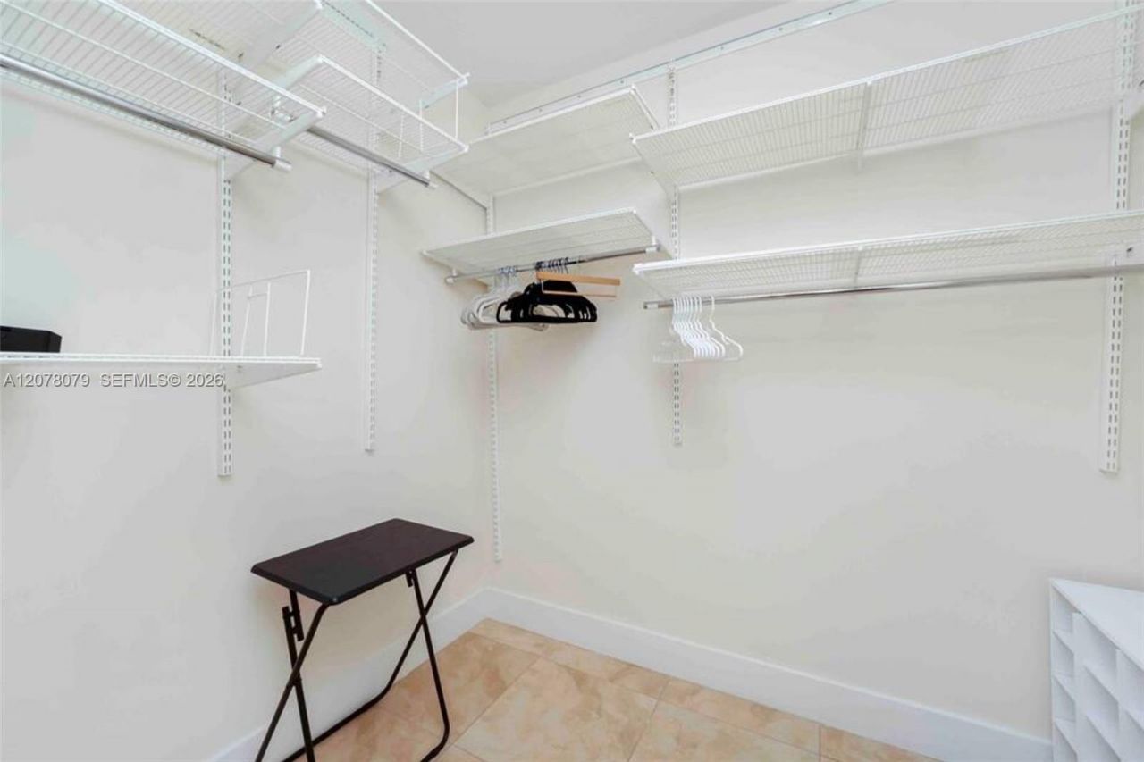 41 SE 5th St, Unit 408, Miami, FL 33131 Photo
