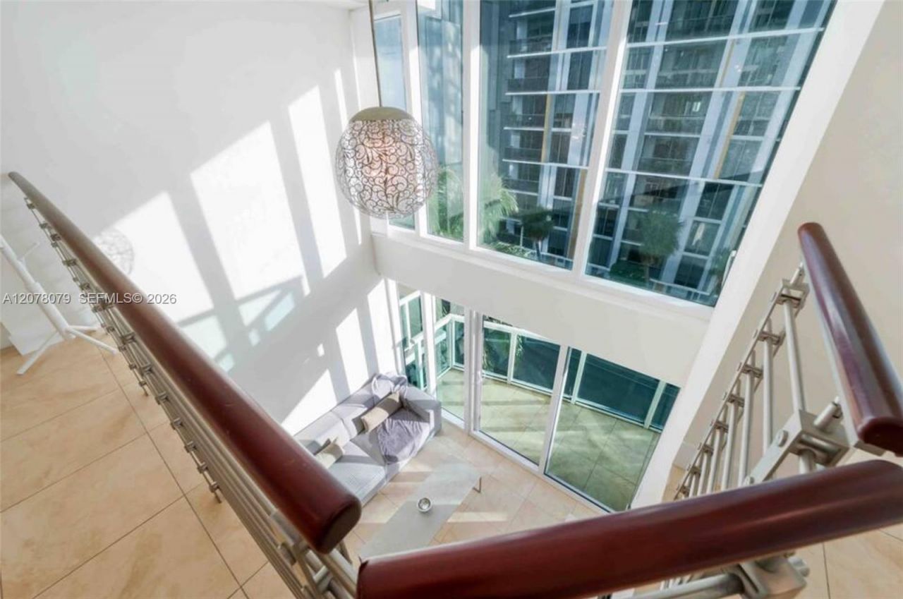 41 SE 5th St, Unit 408, Miami, FL 33131 Photo