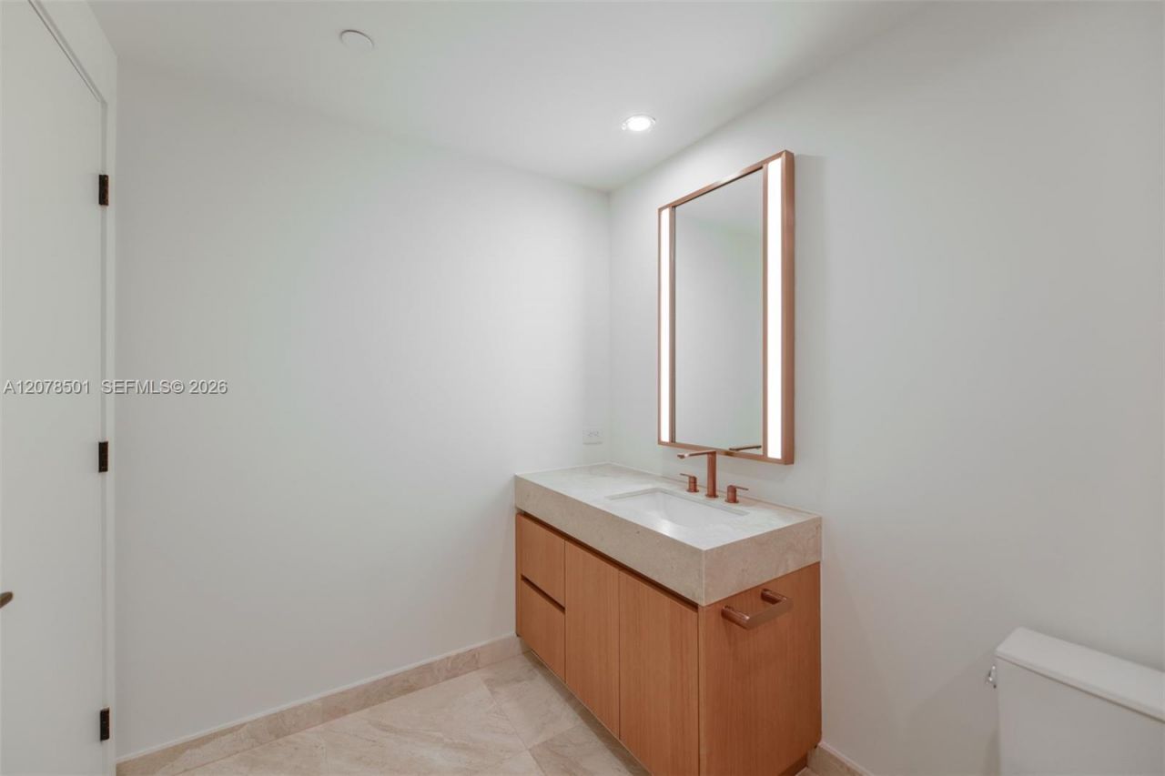 1176 97th St, Unit 204, Bay Harbor Islands, FL 33154 Photo