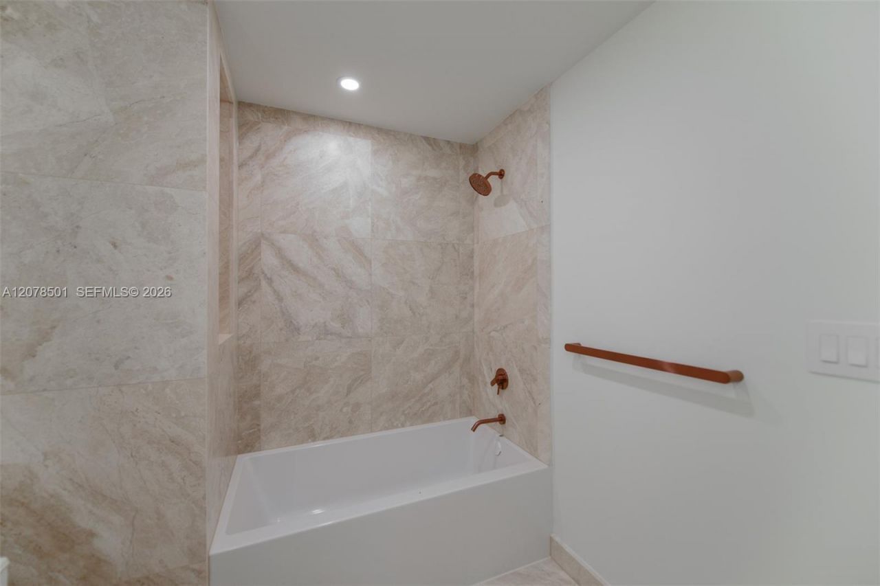 1176 97th St, Unit 204, Bay Harbor Islands, FL 33154 Photo