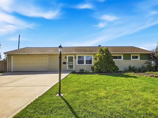 4327 Robin Street, Grove City, OH 43123