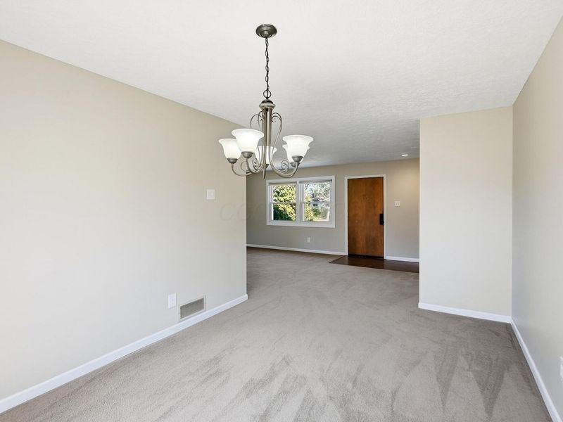 4327 Robin Street, Grove City, OH 43123 Photo 8