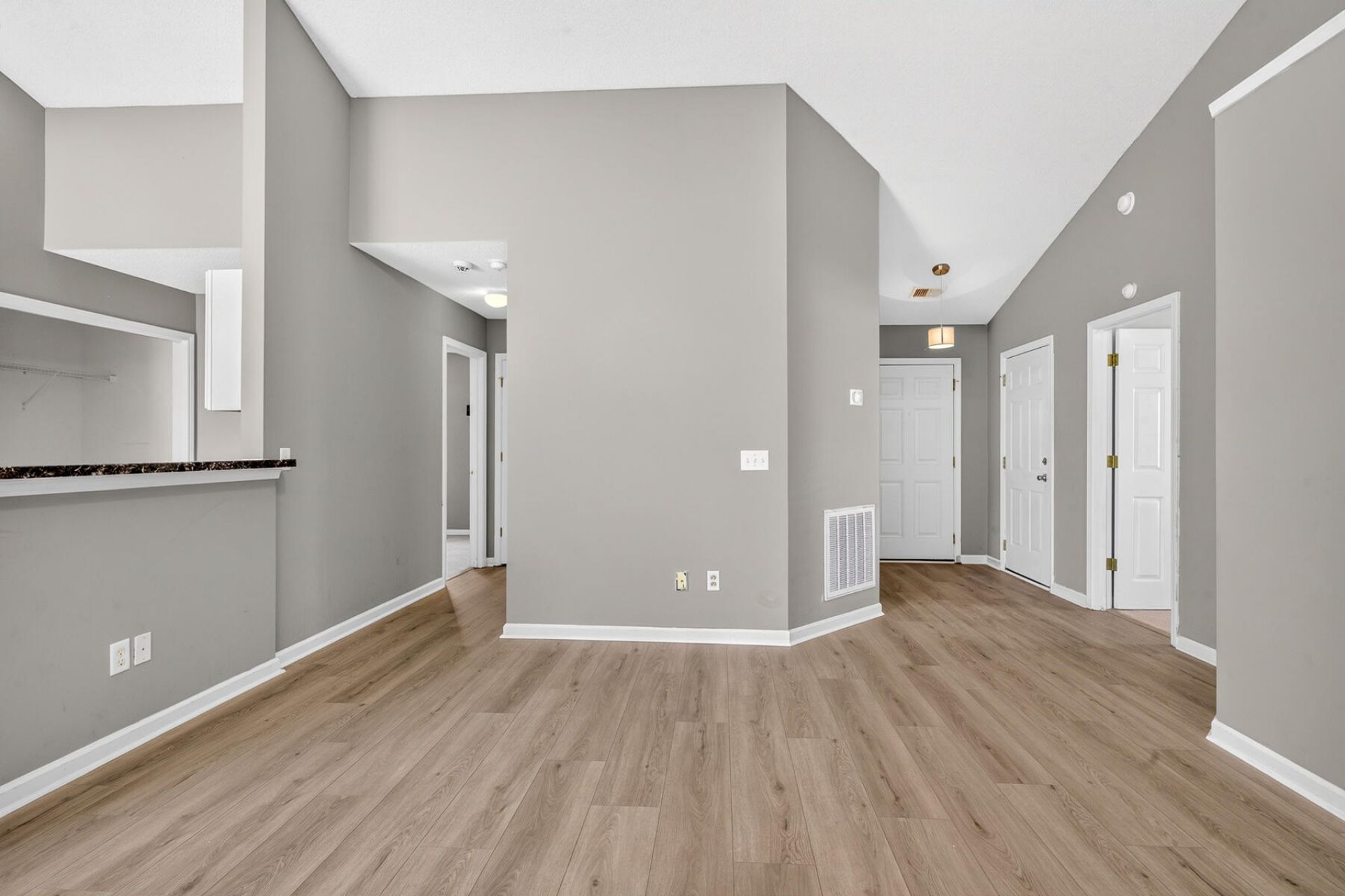 217 Barnwell Street Photo 18