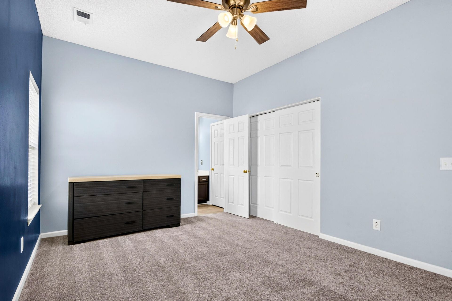 217 Barnwell Street Photo 31