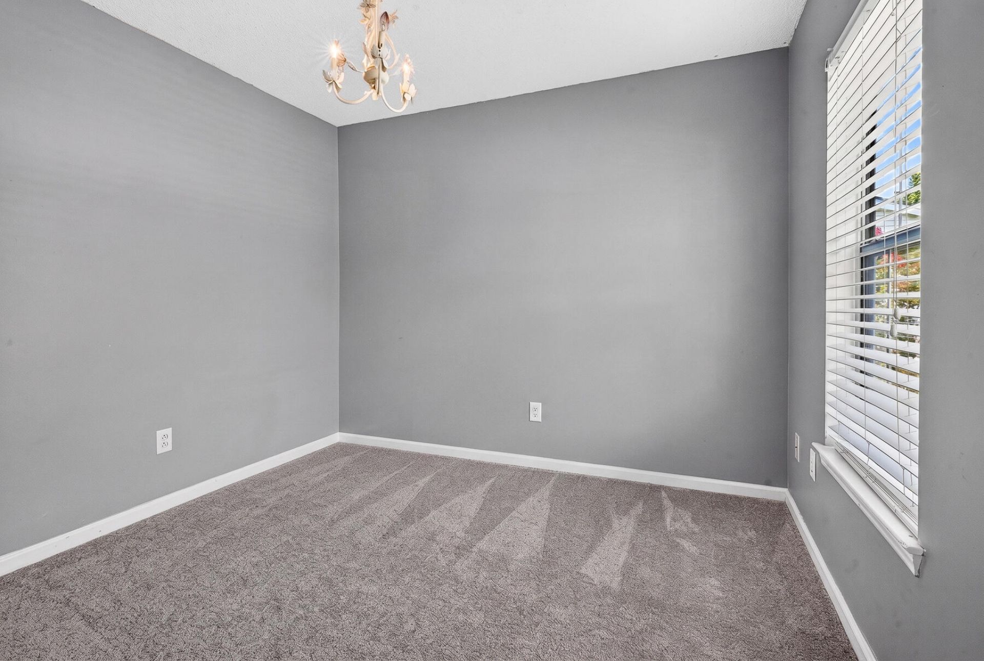 217 Barnwell Street Photo 37