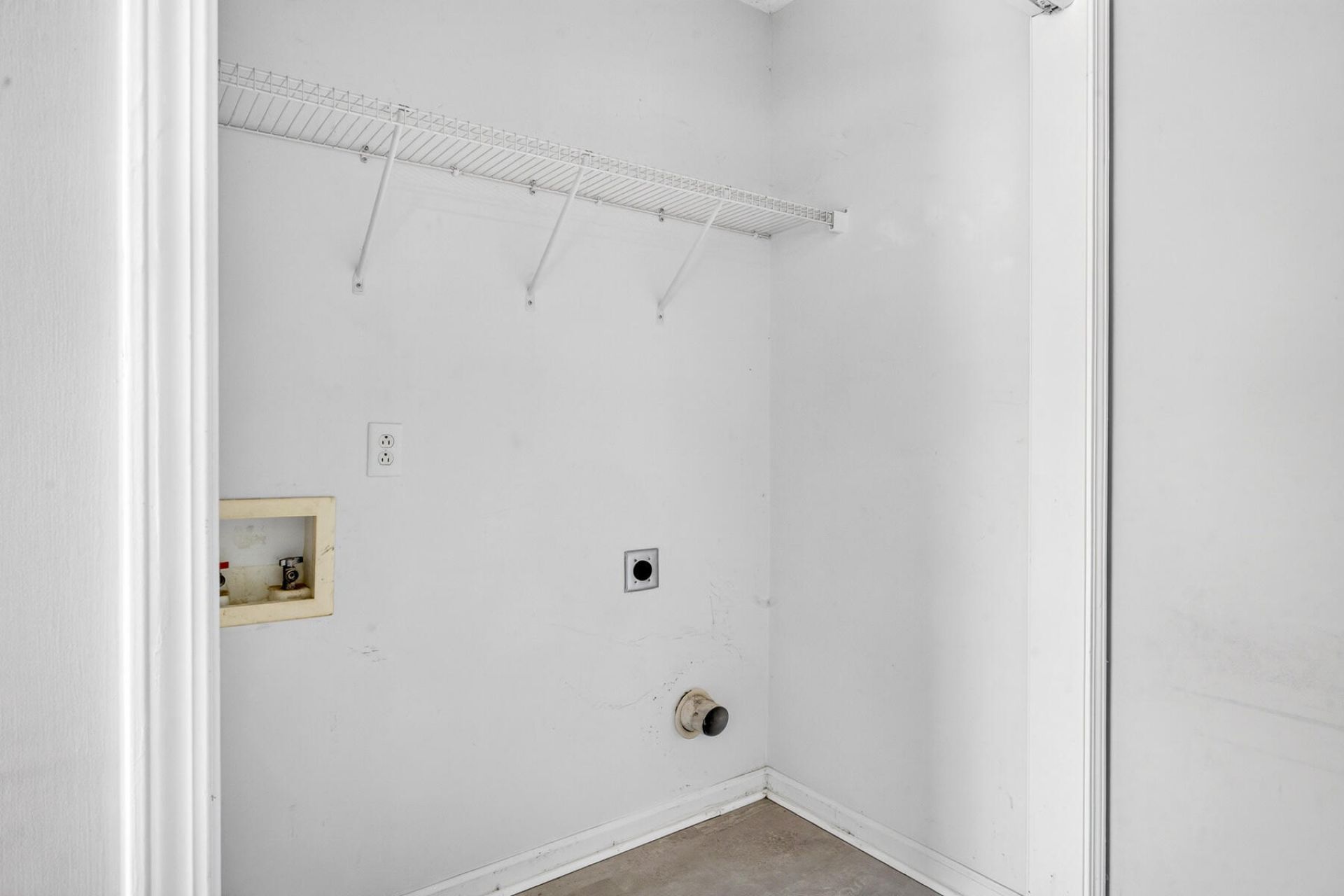 217 Barnwell Street Photo 43