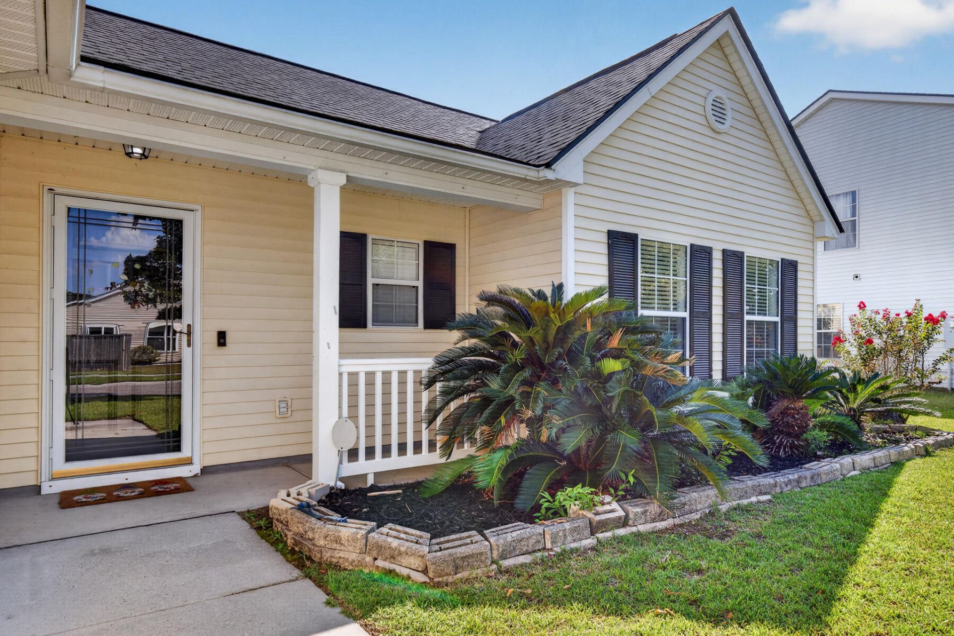 217 Barnwell Street Photo 7