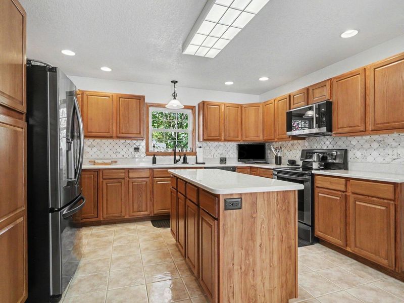755 Quarry View Drive, Heath, OH 43056 Photo 13