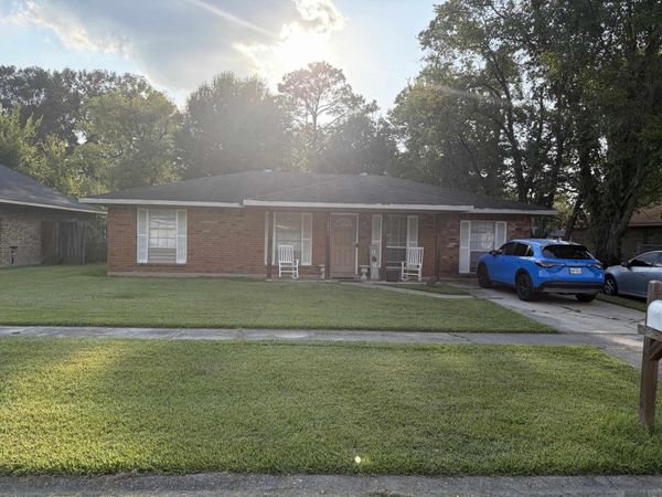 6801 Oak Park Dr, Baton Rouge, LA 70812