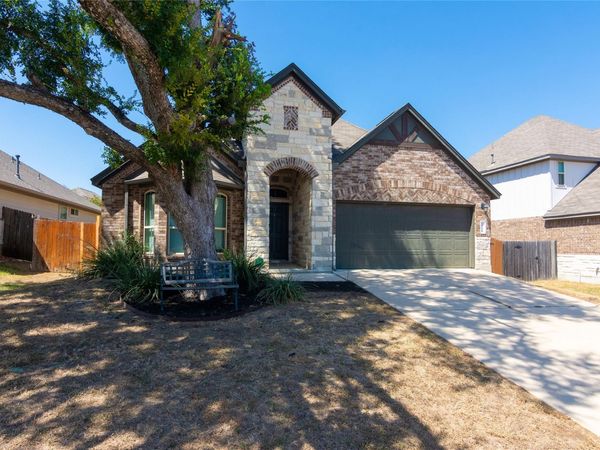 1916 Bobbywoods LN, Manchaca, TX 78652