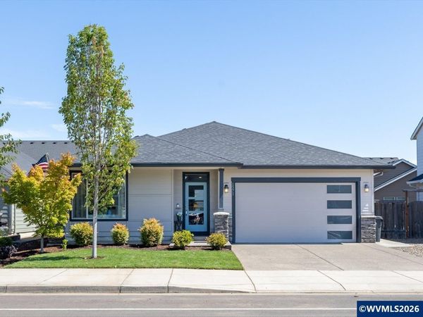 1571 SE Barberry Av, Dallas, OR 97338