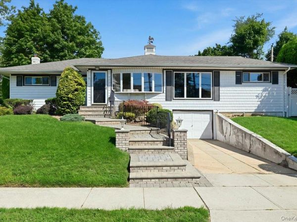 3695 Waverly Avenue , Seaford, NY 11783