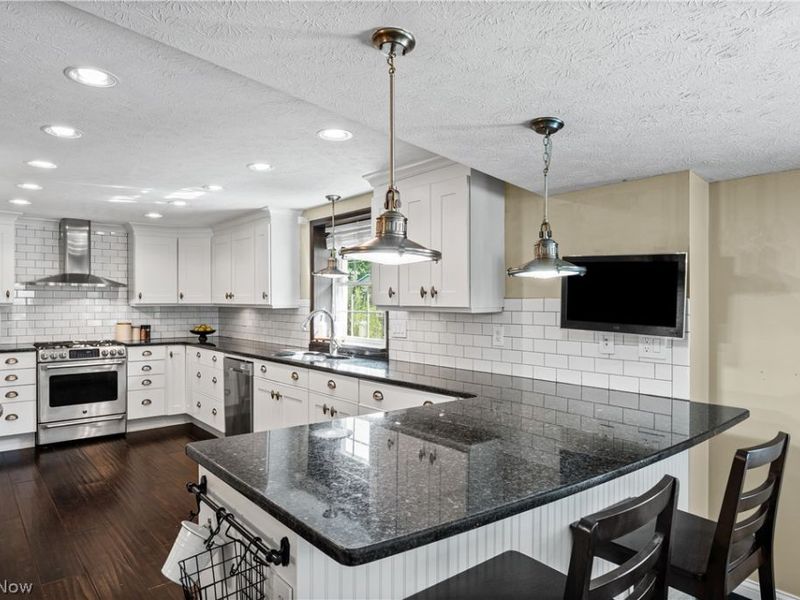330 Perry Road, Tallmadge, OH 44278 Photo 12