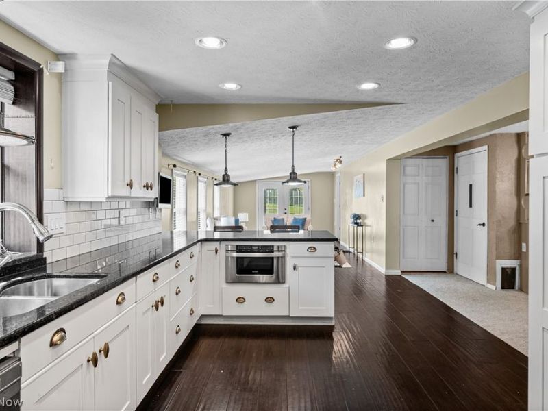 330 Perry Road, Tallmadge, OH 44278 Photo 17