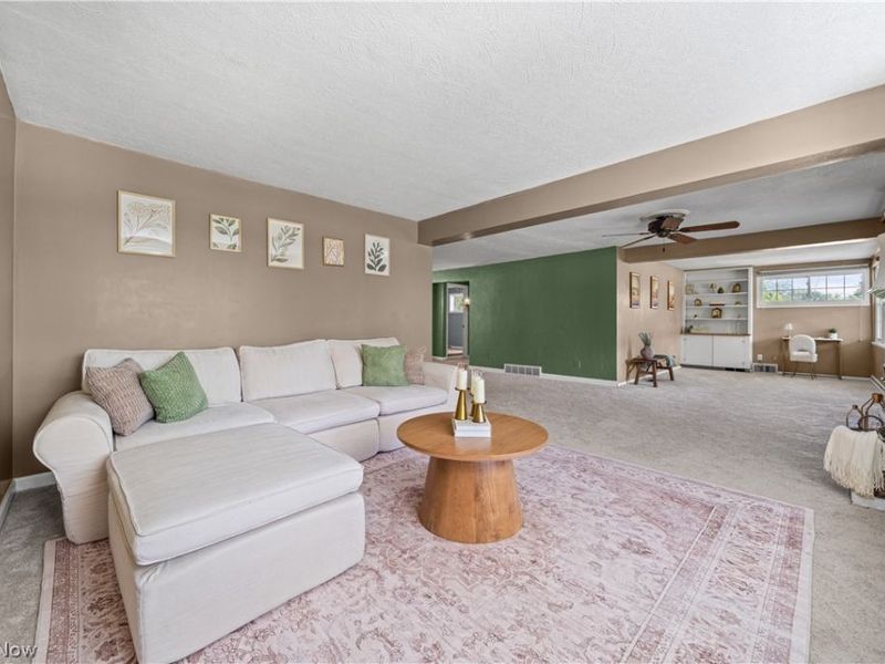 330 Perry Road, Tallmadge, OH 44278 Photo 7