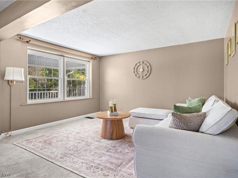330 Perry Road, Tallmadge, OH 44278 Photo 8
