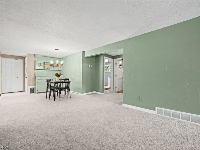 330 Perry Road, Tallmadge, OH 44278 Photo 9