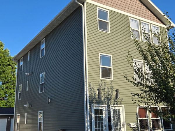 420 24th Avenue , Naplate, IL 61350