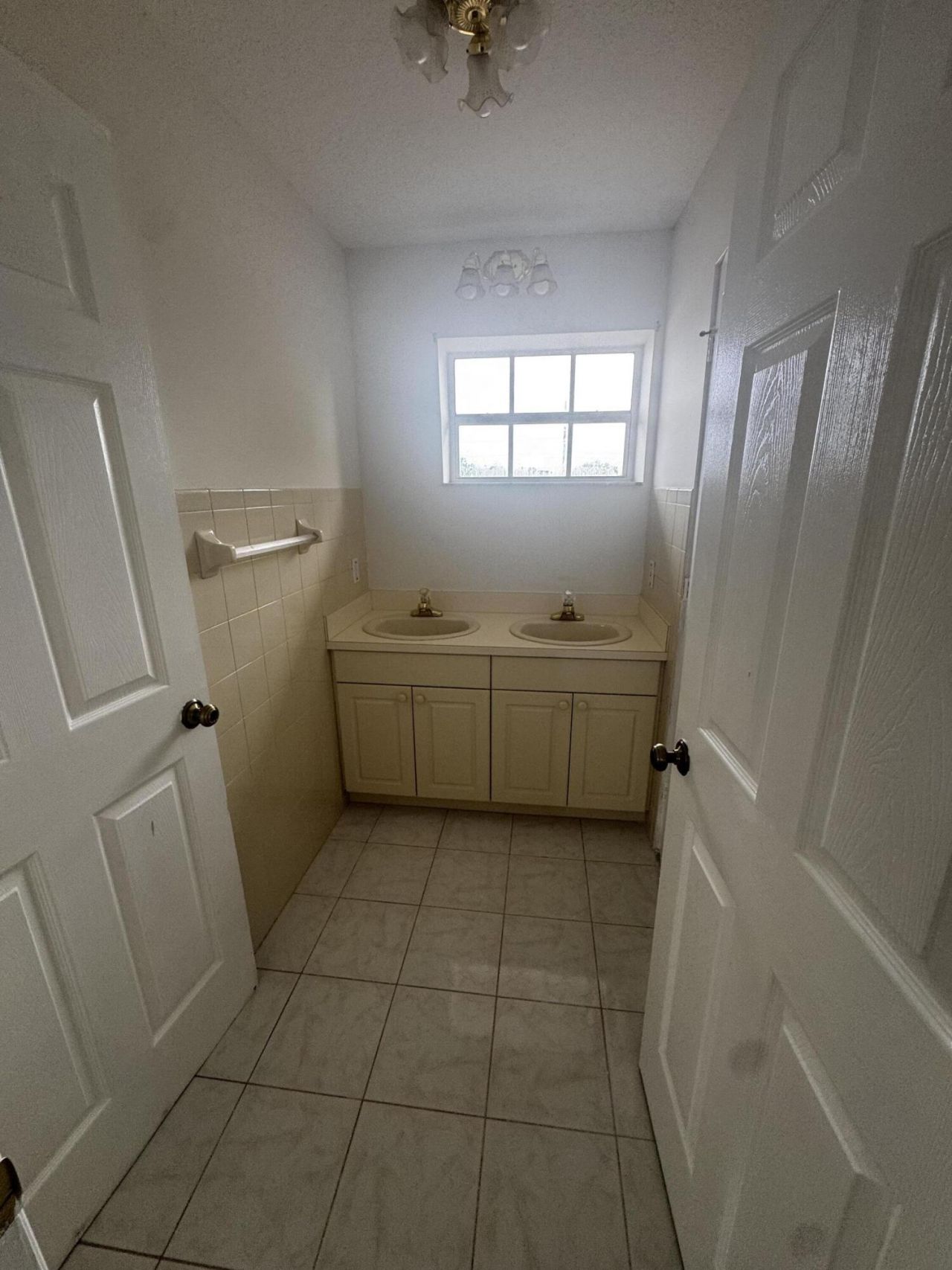 2320 NW 30th Way, Fort Lauderdale, FL 33311 Photo