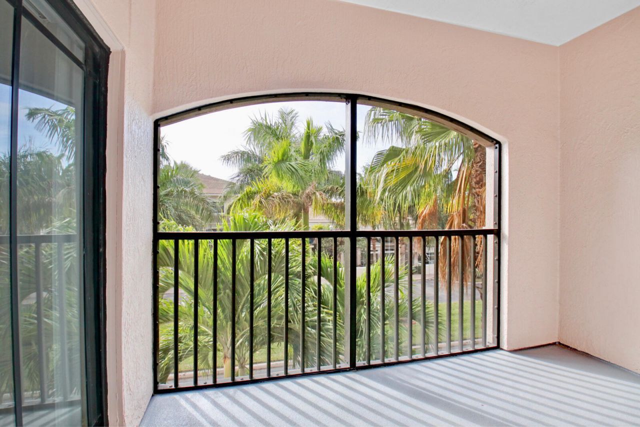 2801 Sarento Place, Unit 304, Palm Beach Gardens, FL 33410 Photo