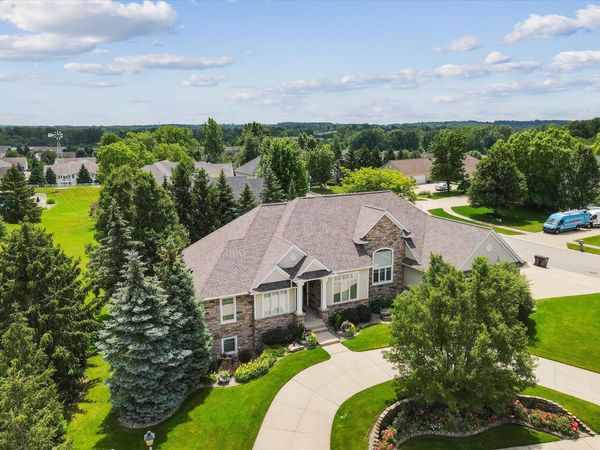 4132 Ayrshire Drive SW, Wyoming, MI 49418
