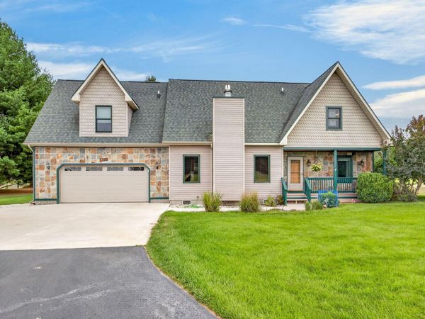 7700 Red Fox Road, Unit 39, Canadian Lakes, MI 49346
