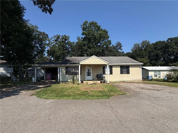 105 Bennett Drive , Gainesville, GA 30501