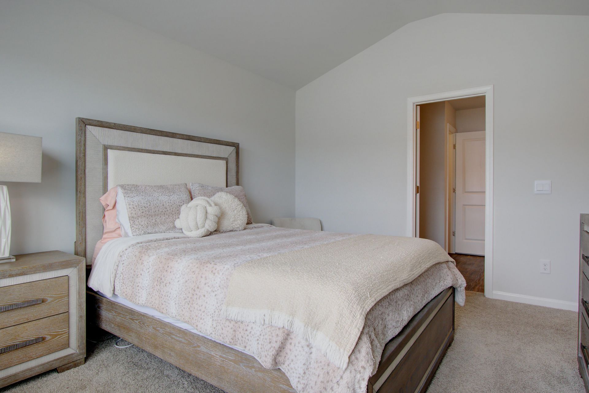 174 Haventree Court Photo 16