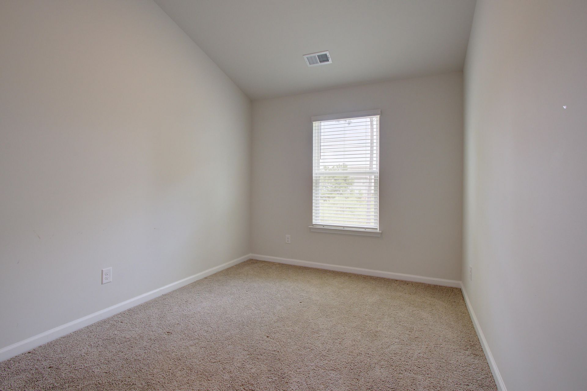 174 Haventree Court Photo 22