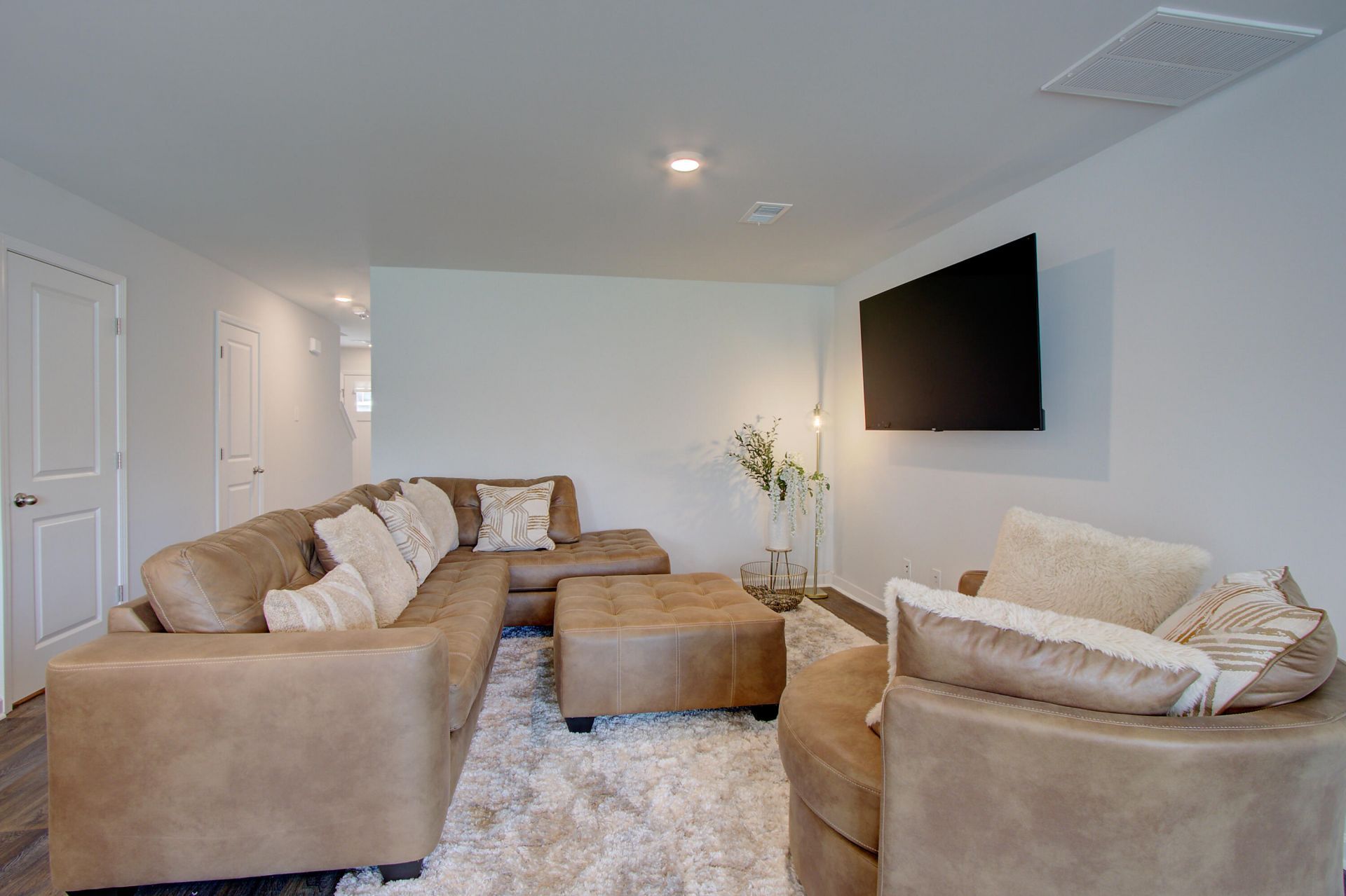 174 Haventree Court Photo 6