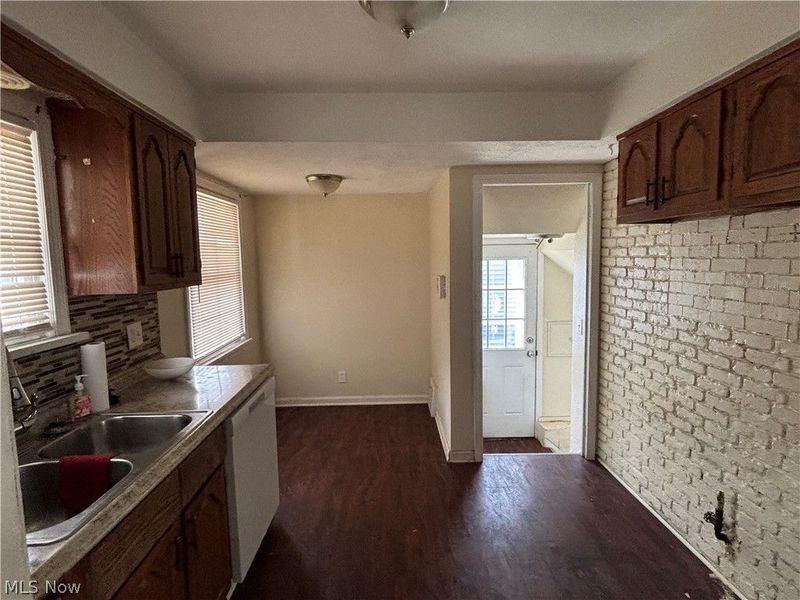 12324 Willard Avenue, Garfield Heights, OH 44125 Photo 3