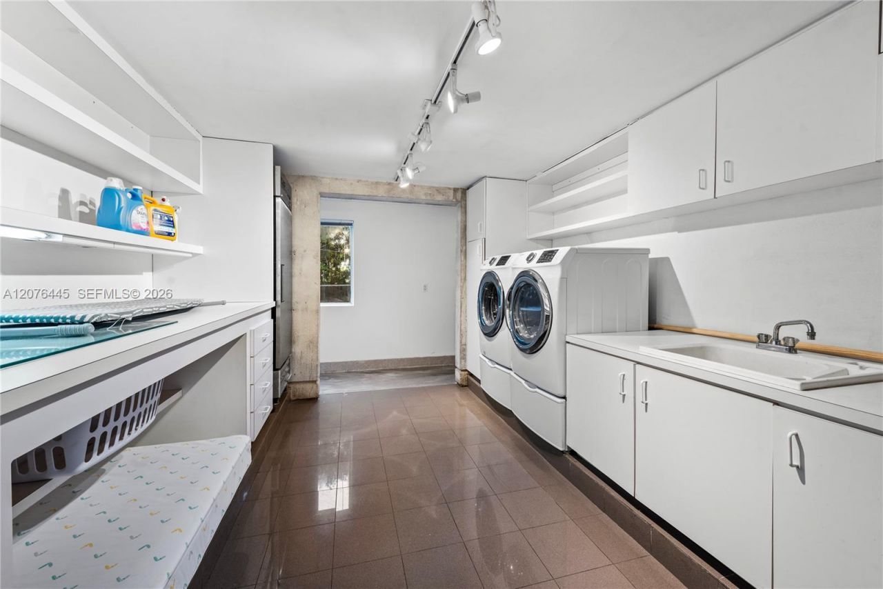 1606 S Bayshore Dr , Unit 1606, Miami, FL 33133 Photo