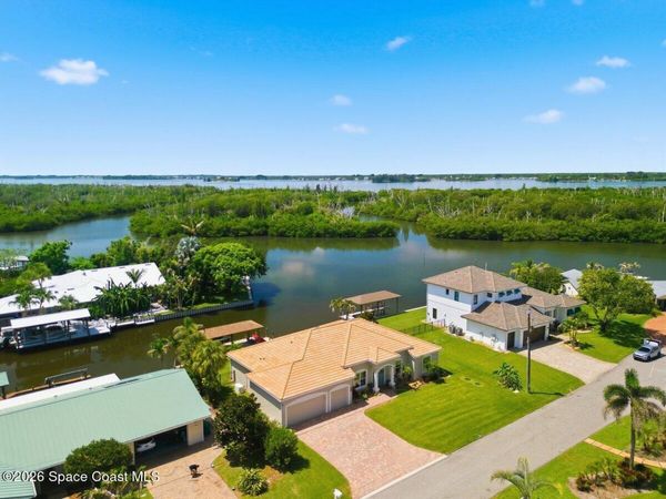 411 Hiawatha Way , Melbourne Beach, FL 32951