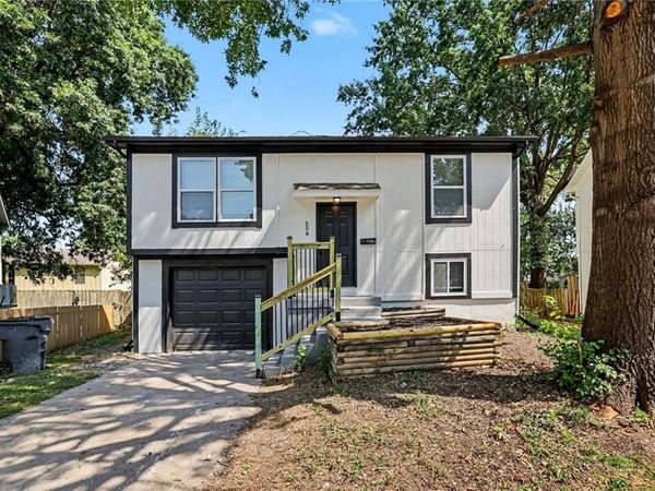 606 E Welston Avenue, Olathe, KS 66061
