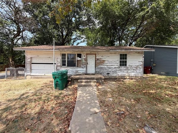 327 W Hester Street, Sherman, TX 75090