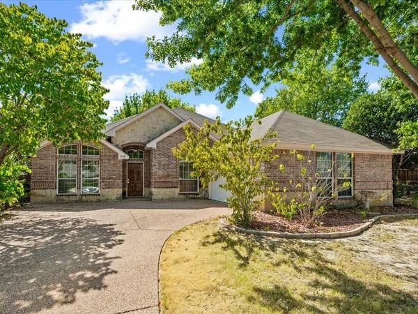 7408 Rolling Hills Drive, Benbrook, TX 76126