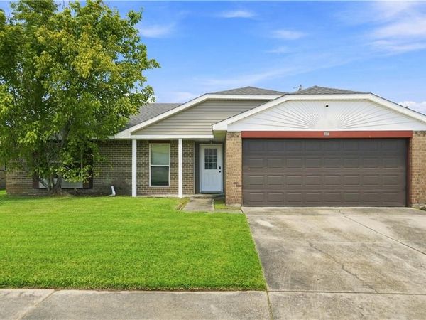 500 PLYMOUTH Drive , LaPlace, LA 70068