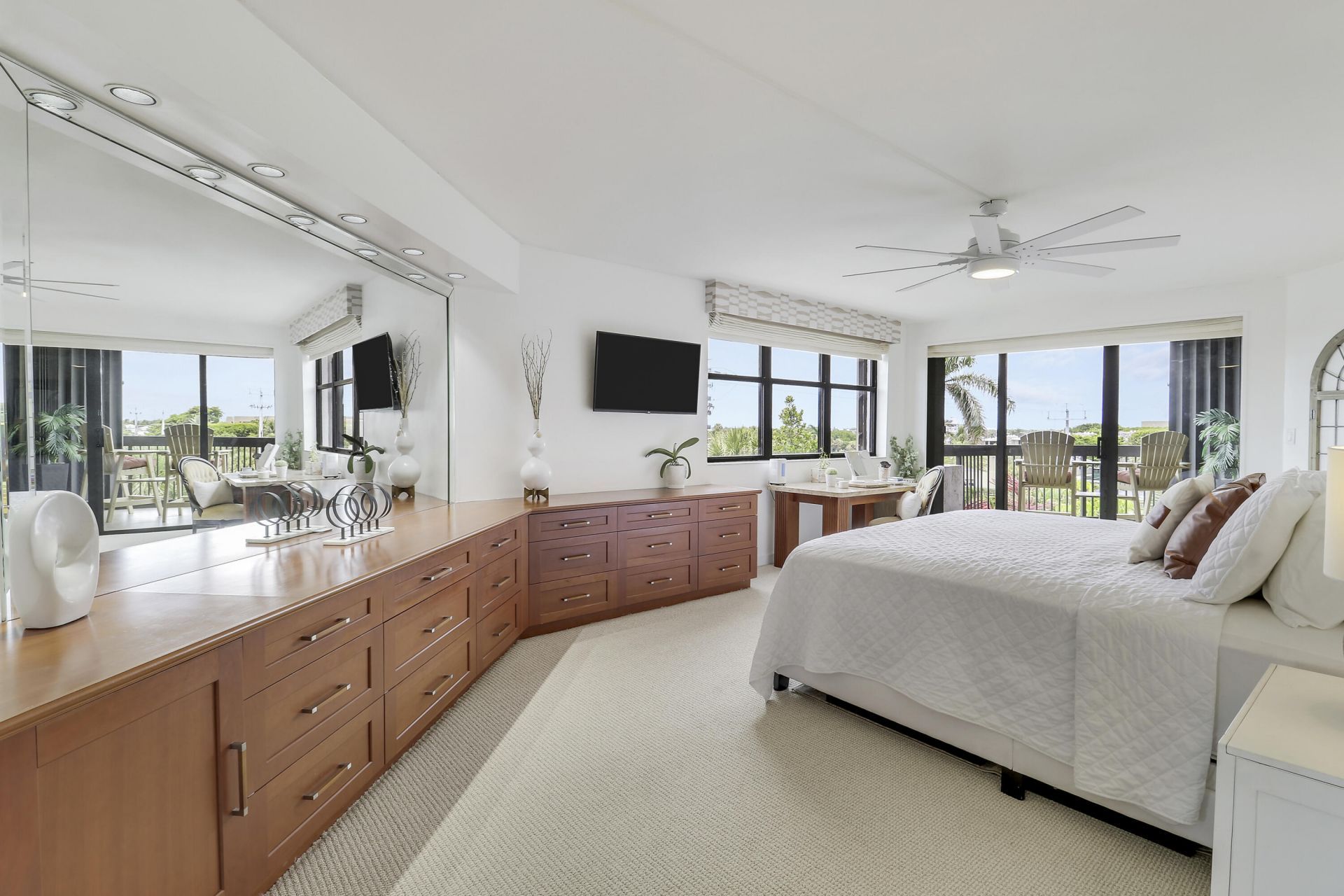 1155 Hillsboro Mile, Unit 403, Hillsboro Beach, FL 33062 Photo