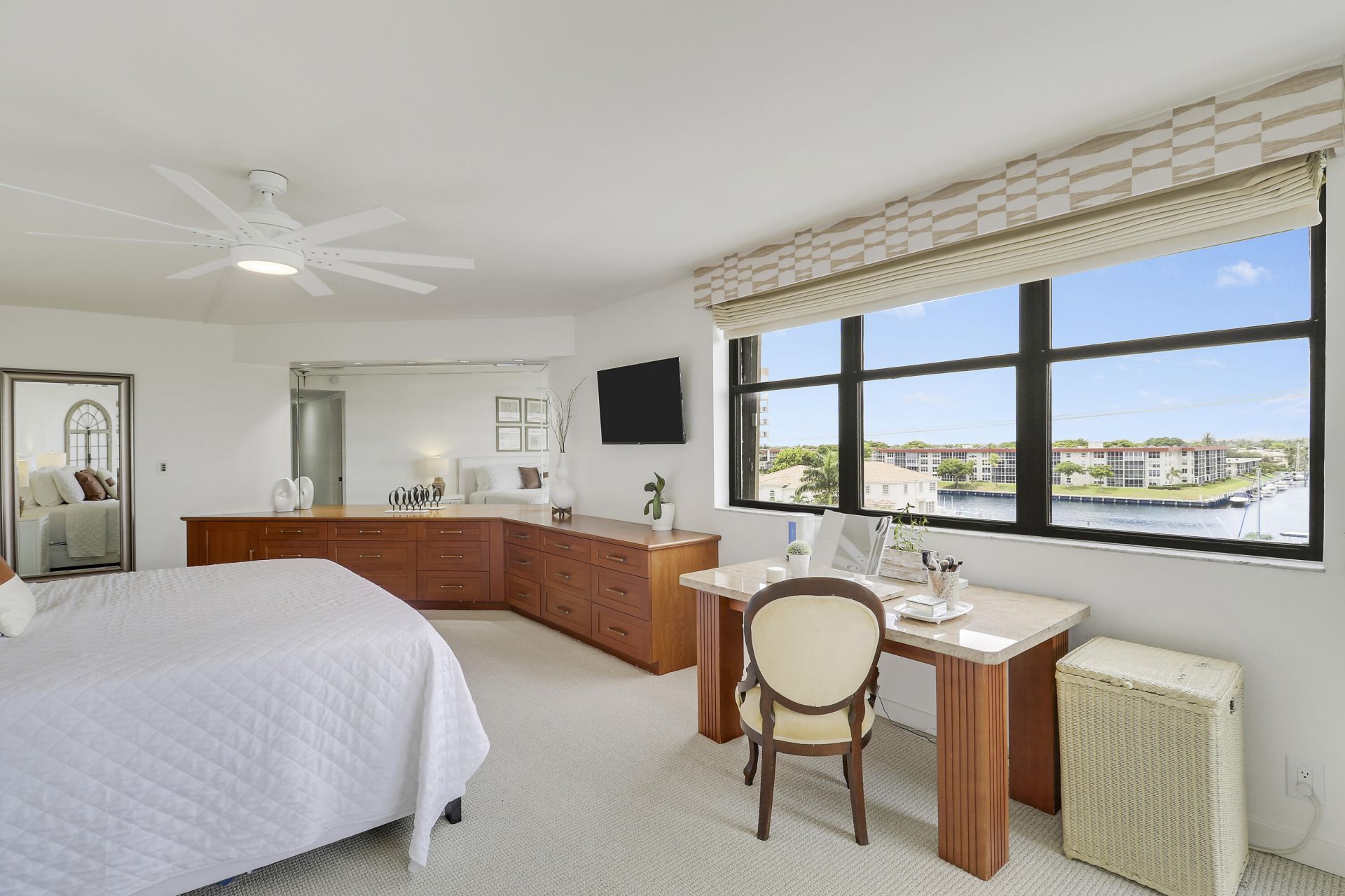 1155 Hillsboro Mile, Unit 403, Hillsboro Beach, FL 33062 Photo
