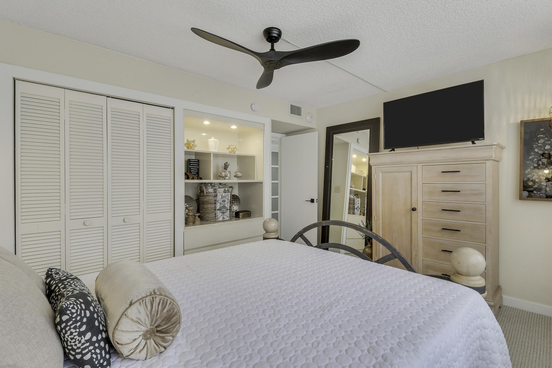 1155 Hillsboro Mile, Unit 403, Hillsboro Beach, FL 33062 Photo