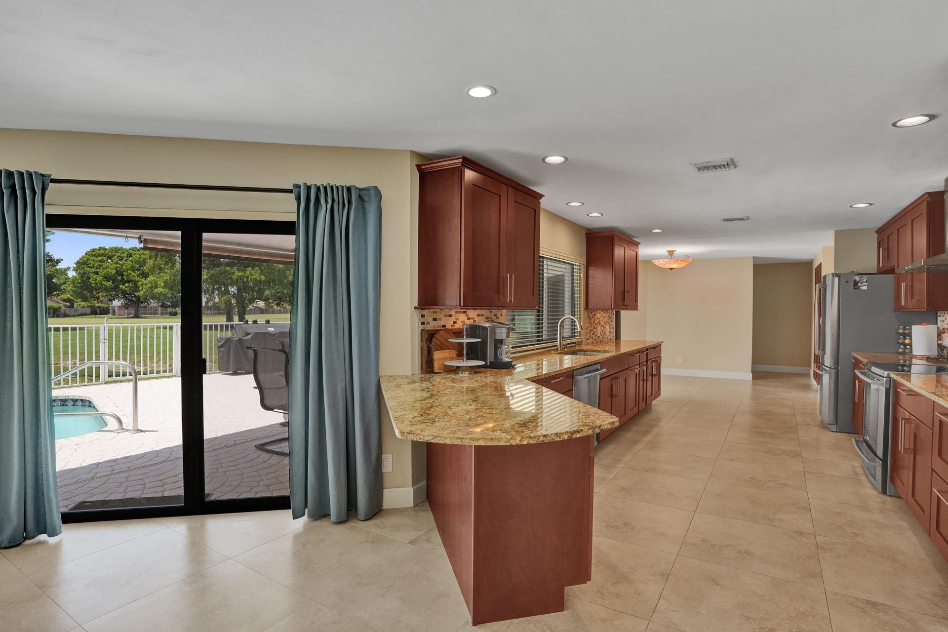 7301 NW 83rd Way, Tamarac, FL 33321 Photo
