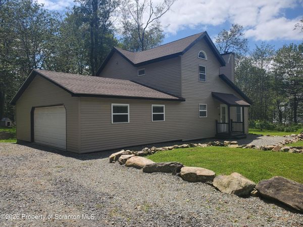 9268 Horn Owl Lane , Tobyhanna, PA 18466
